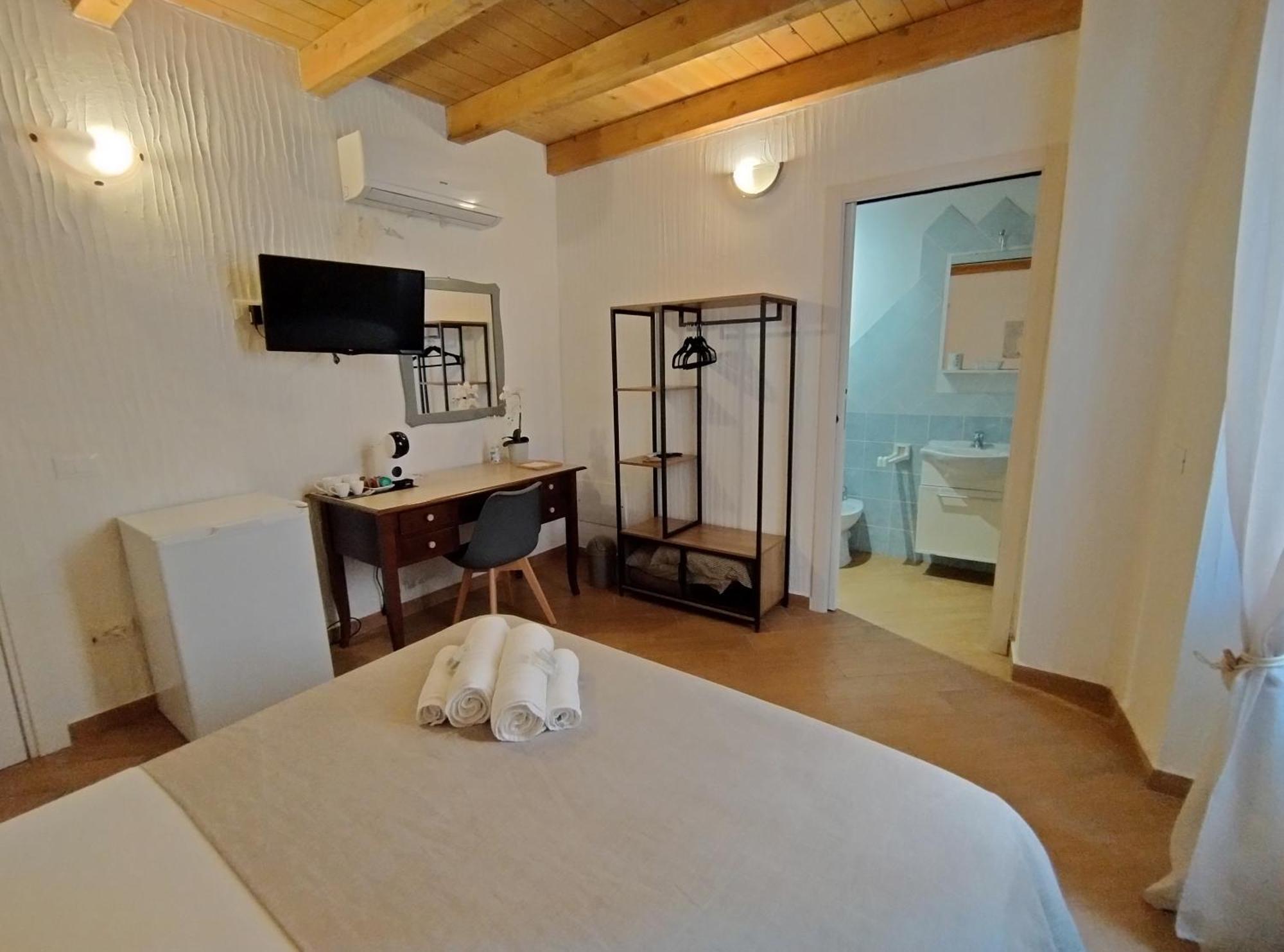 Holmann Suite & Rooms Olbia Exteriör bild